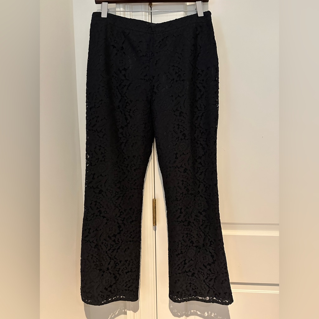 Jenni Kayne Black Lace Crop Pants. Size 4